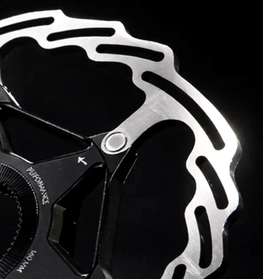Agrandissement des lamelles et rainures de la piste extérieure du disque ROTOR 3D